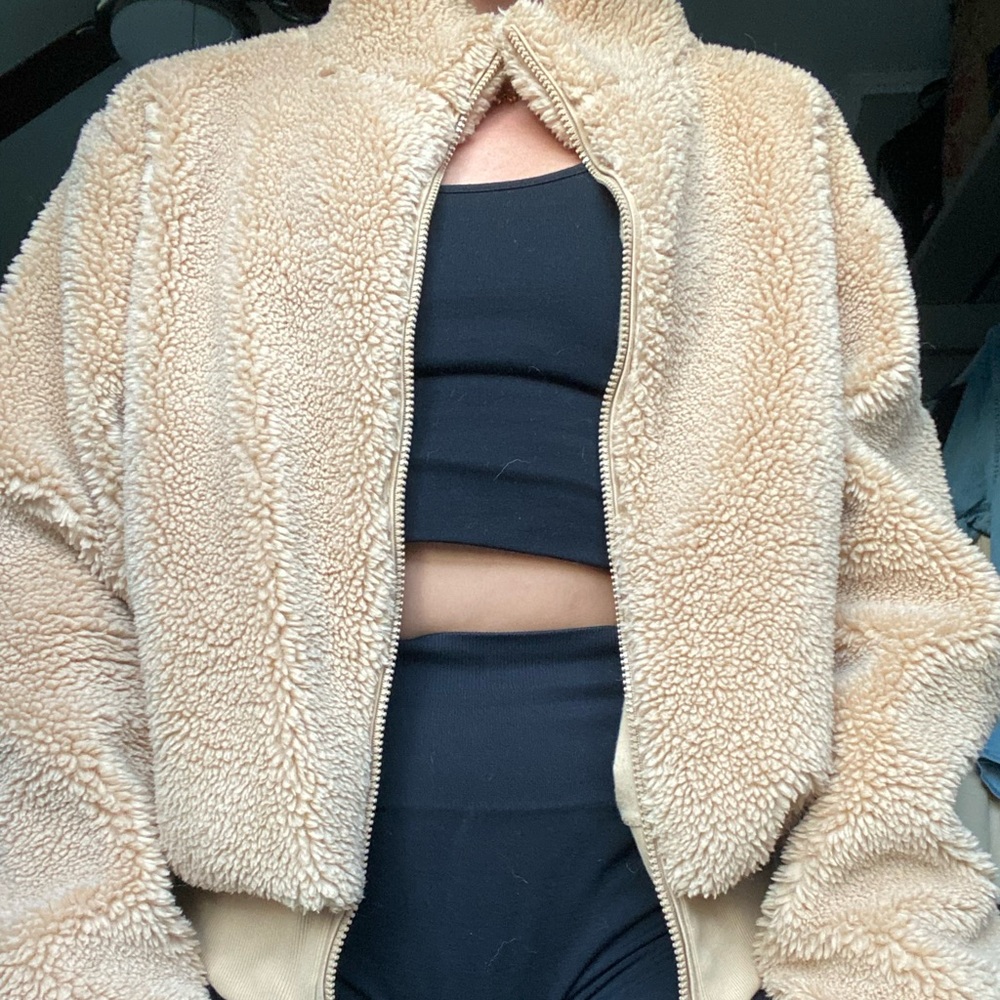 Alo yoga foxy Sherpa jacket